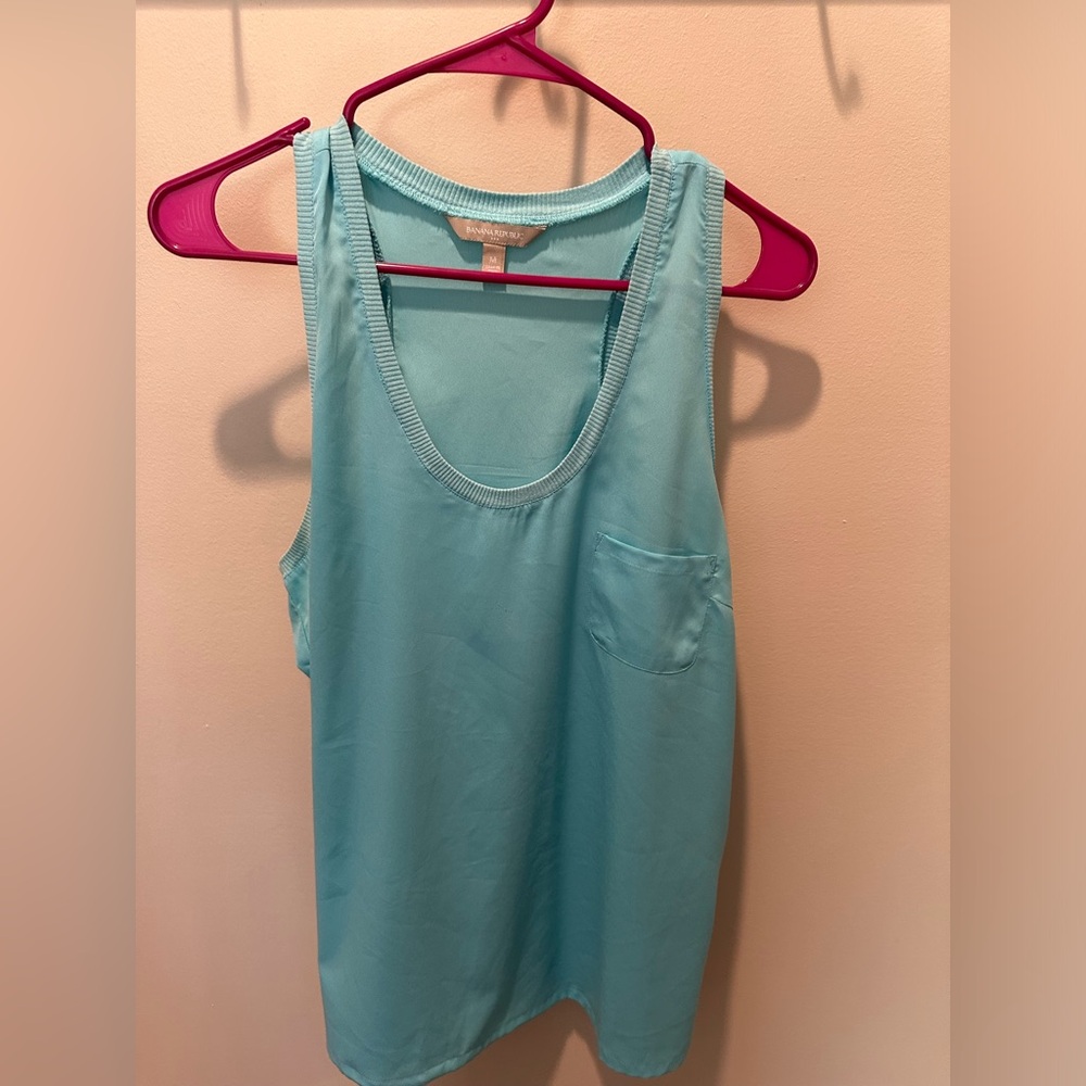 Banana republic blouse with pocket